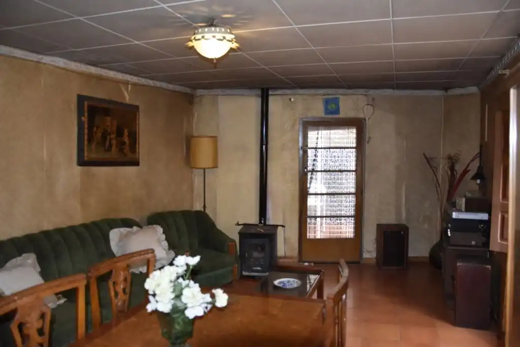 Sala de estar de Casa adosada en venta en Valjunquera con Terraza, Trastero y Amueblado