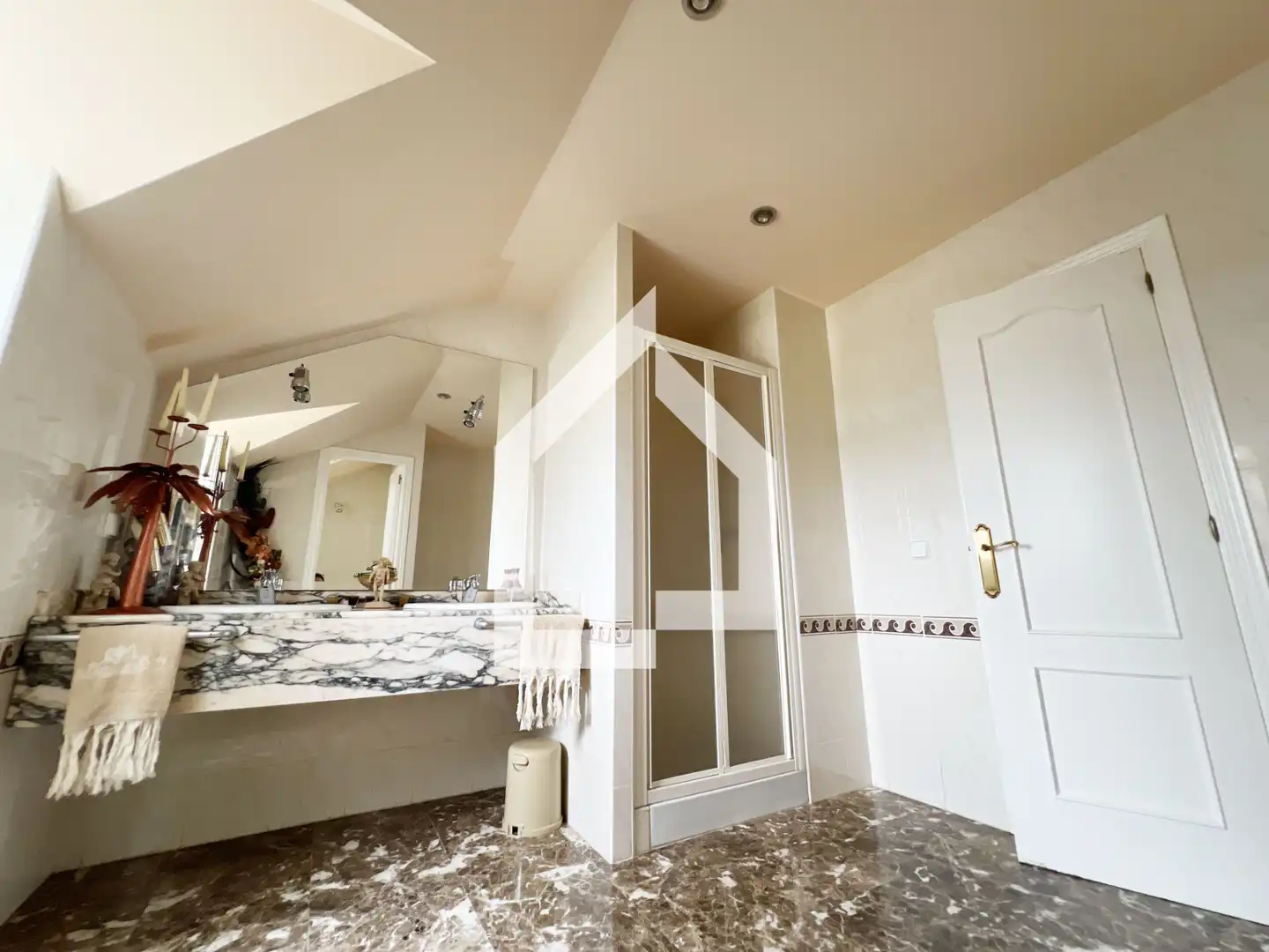 Bathroom of Houses for sale in San Vicente del Raspeig / Sant Vicent del Raspeig  with Air Conditioner, Heating and Private garden