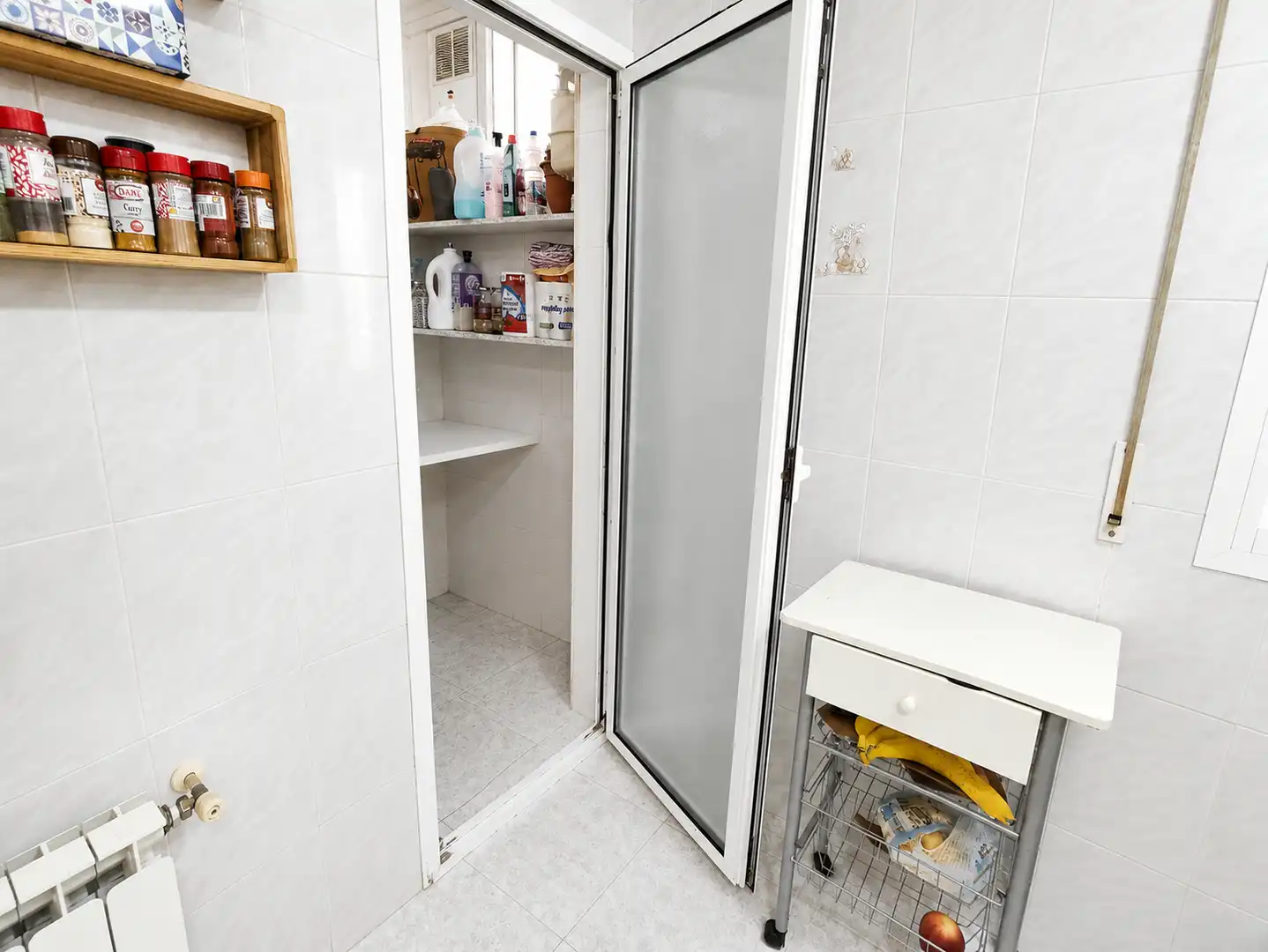 Baño de Piso en venta en Girona con Calefacción, Amueblado y Horno