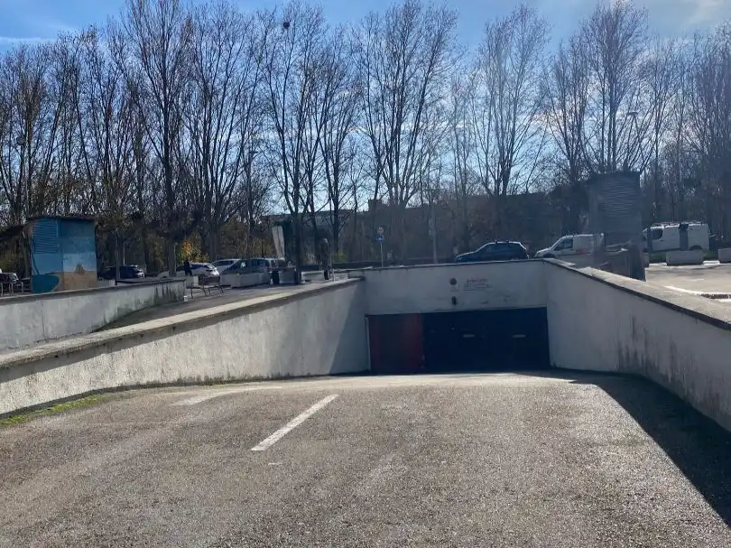Garage zur Miete in Avenida del Arlanzón, 21, Villa Pilar