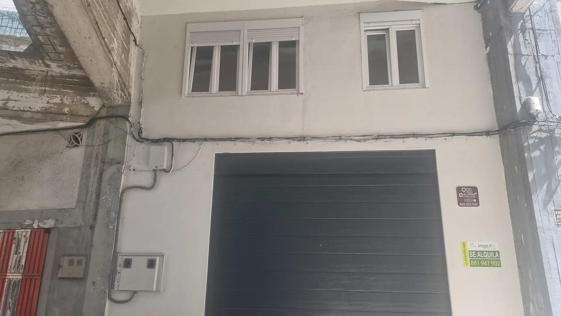 Außenansicht von Fabrikhallen zur Miete in A Coruña Capital 