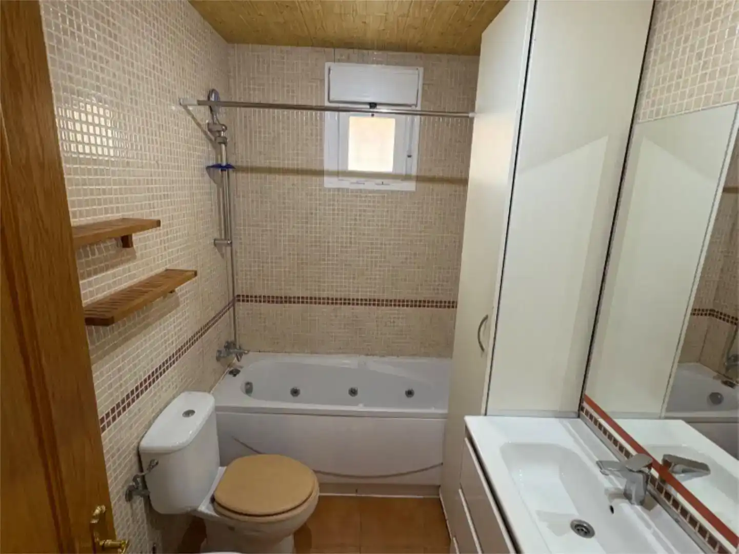 Bathroom of Flat for sale in Pioz  with Private garden