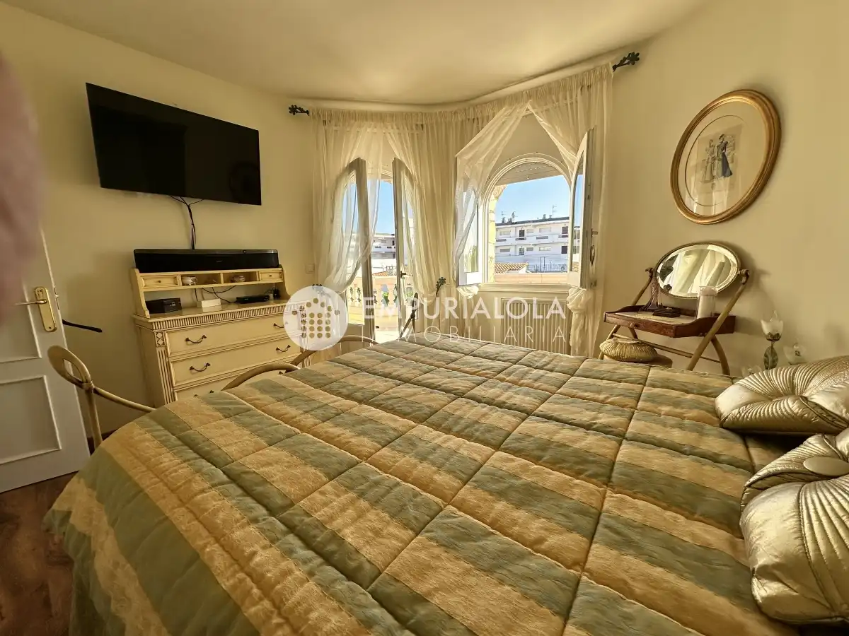 Dormitori de Casa o xalet en venda en Empuriabrava amb Aire condicionat, Jardí privat i Piscina