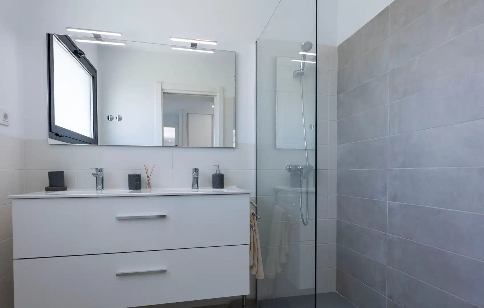 Chalet con piscina en venta en Calle Urba Coto Riñales 270, imagen 35