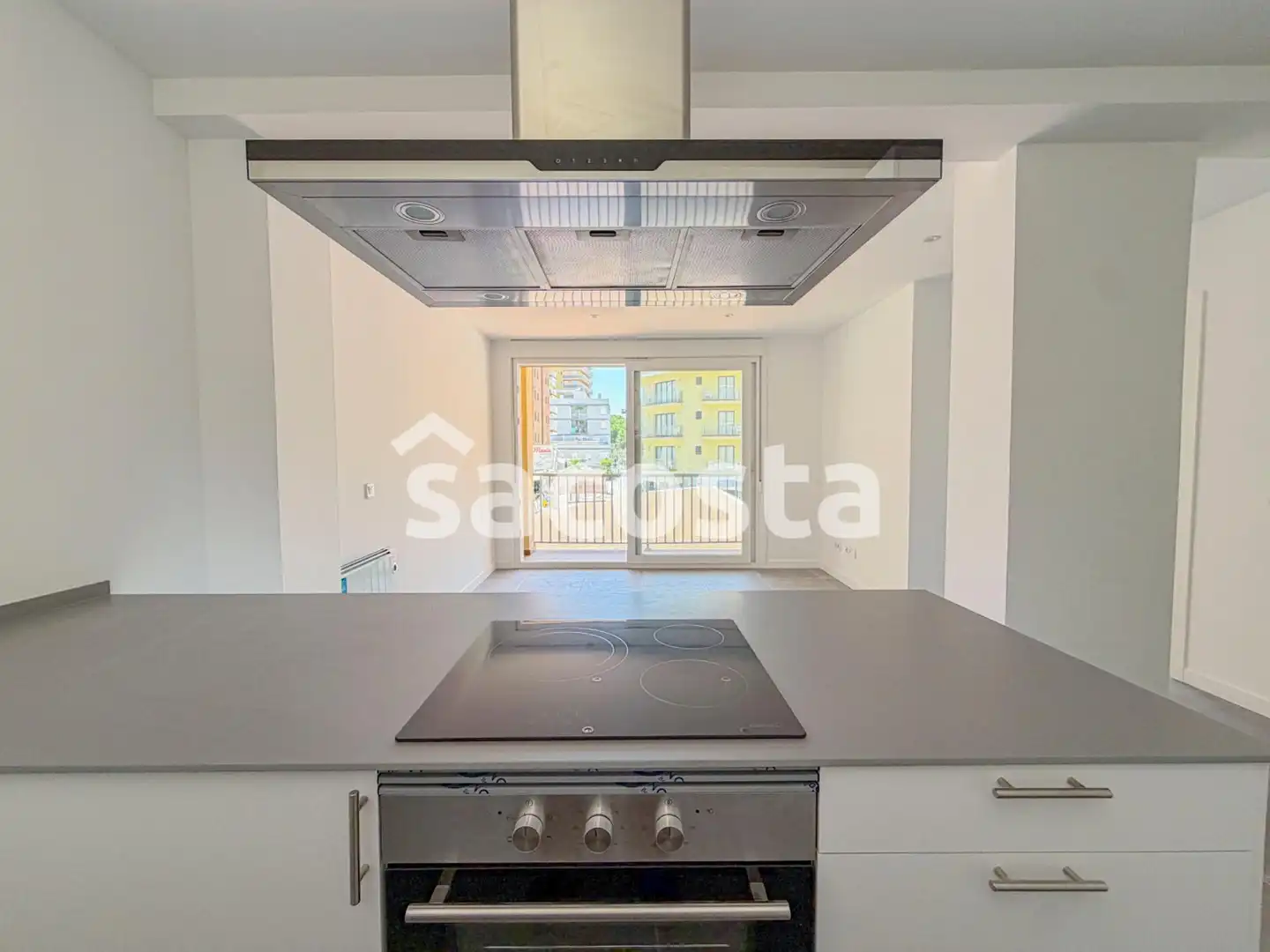Cocina de Piso en venta en Blanes con Calefacción, Terraza y Balcón