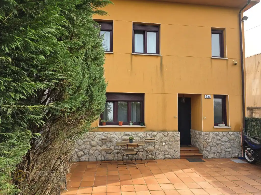 Vista exterior de Casa o chalet en venta en Siero