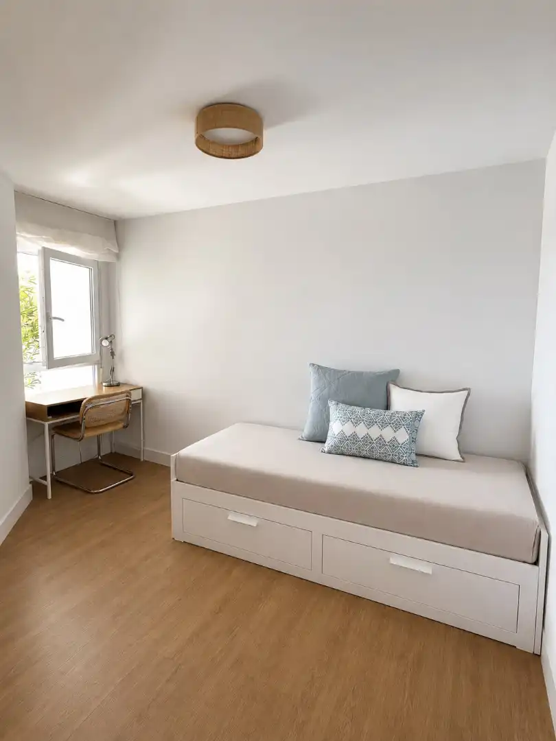 Schlafzimmer von Wohnung zur Miete in Santander mit Heizung, Privatgarten und Terrasse