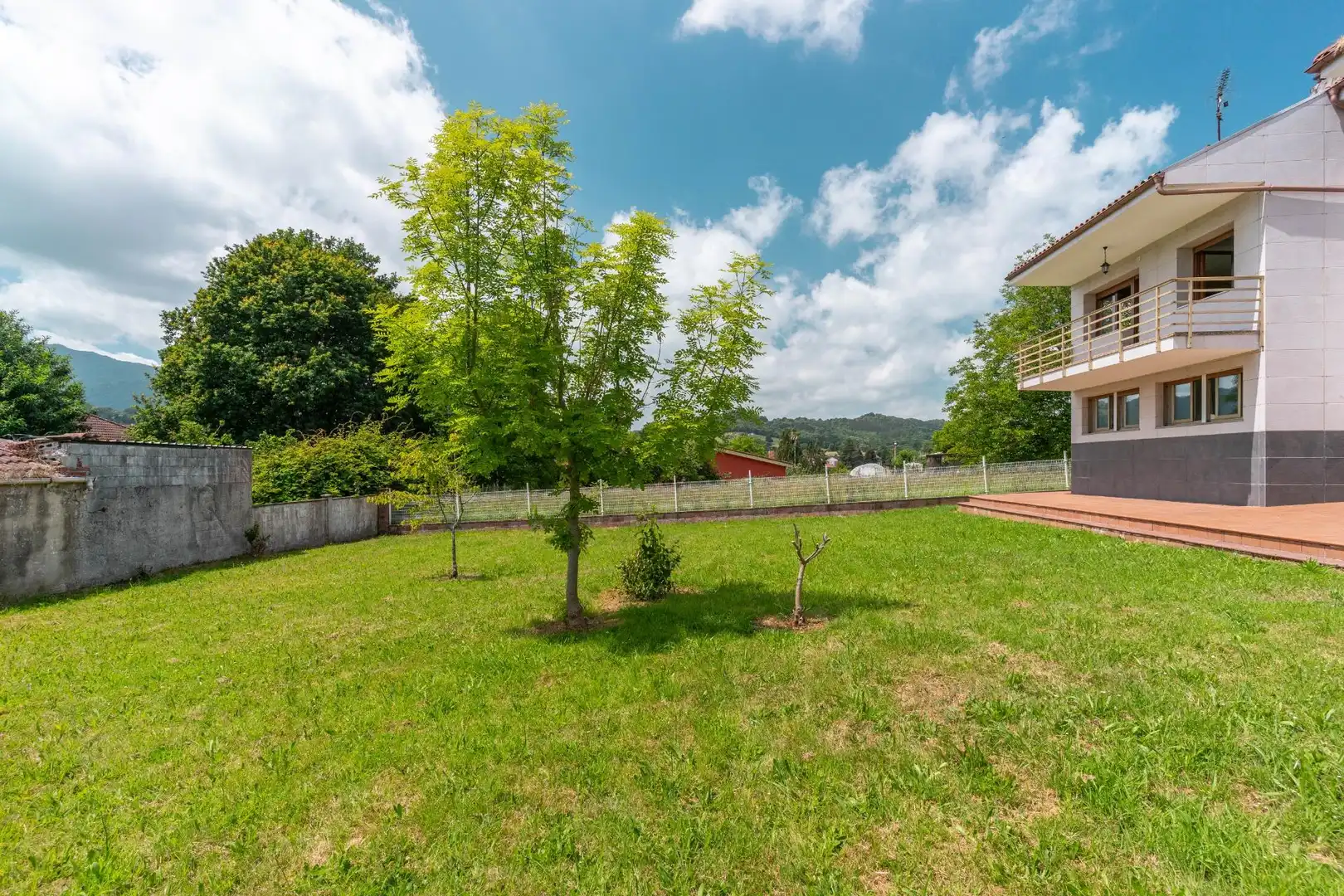 Casa o xalet en venda en Bimenes amb Calefacció, Jardí privat i Terrassa