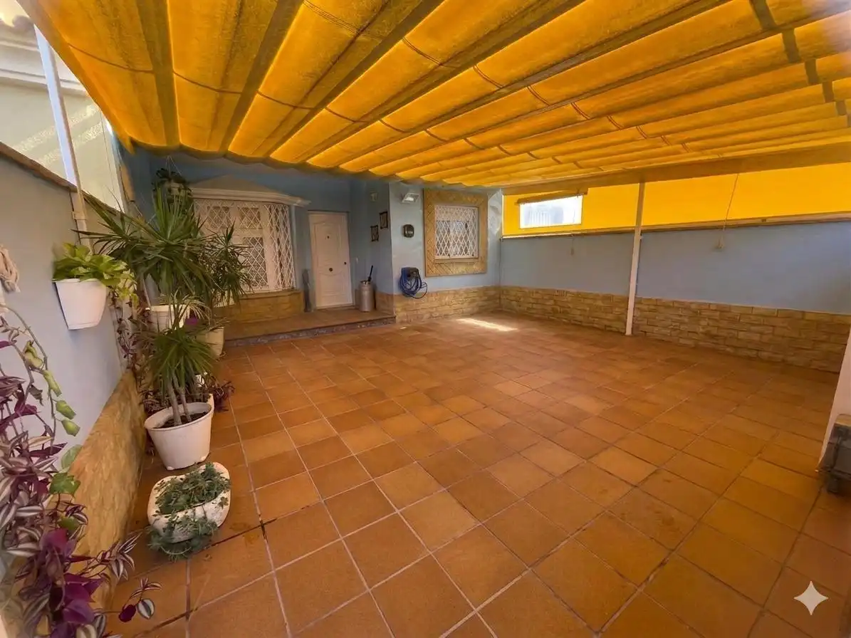 Houses for sale in Sanlúcar de Barrameda  with Air Conditioner, Heating and Terrace