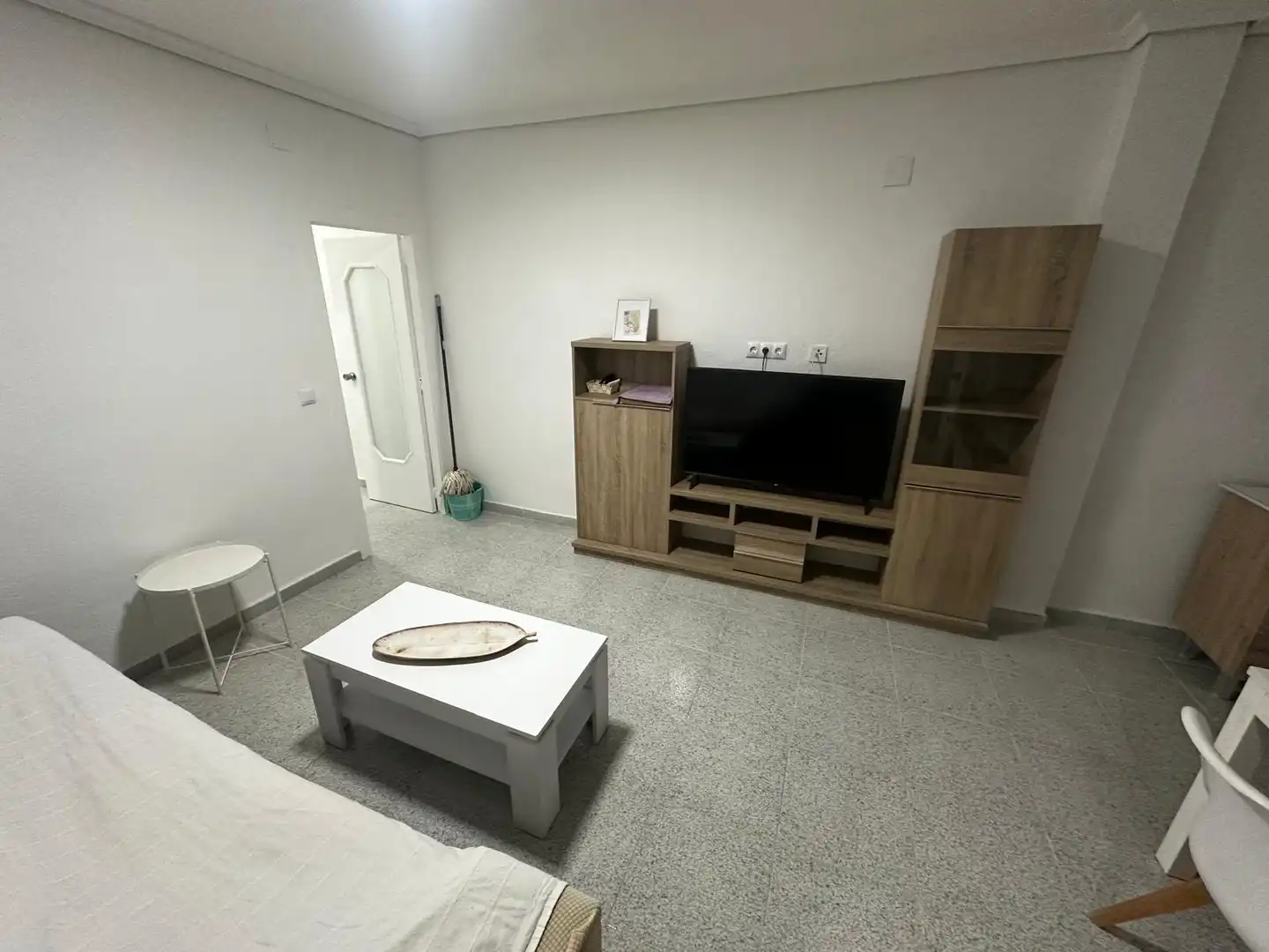 Living room of Flat for share in Jaén  with Air Conditioner, Furnished and Balcony