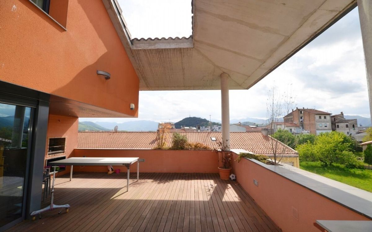 Terrace of Attic for sale in Olot  with Air Conditioner, Heating and Terrace