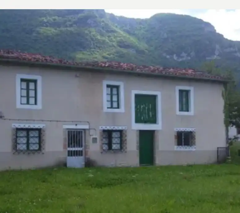 Vista exterior de Casa o xalet en venda en Valle de Mena amb Jardí privat i Terrassa