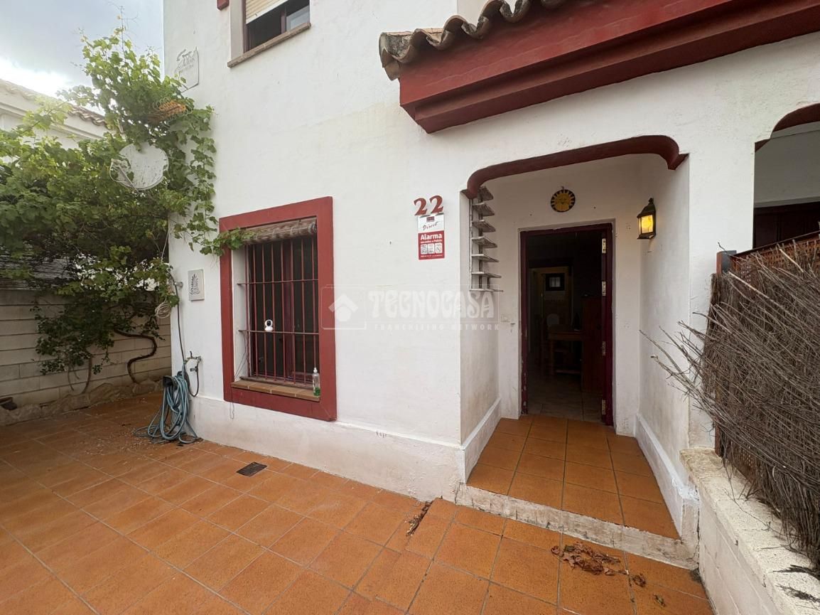 Casa adosada en venda en San Roque amb Aire condicionat
