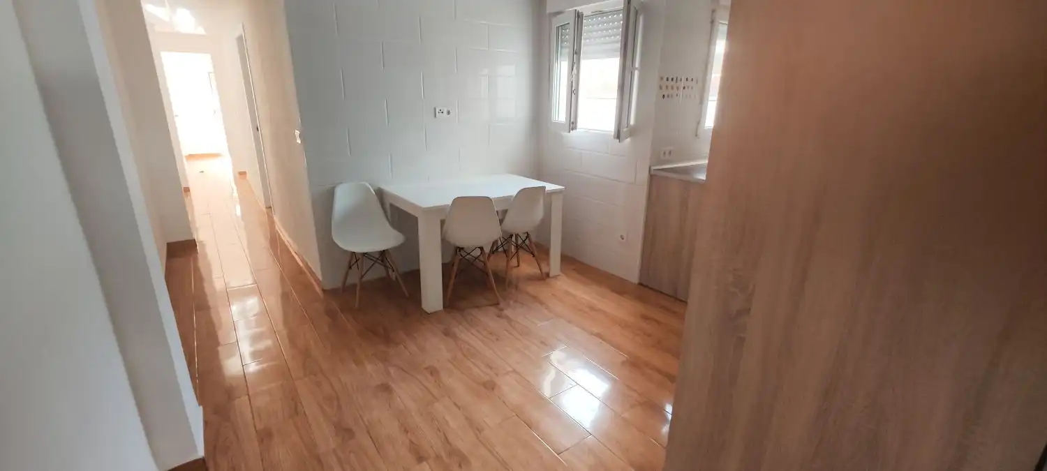 Appartamento con balcone in affitto a Centro, imagen 24