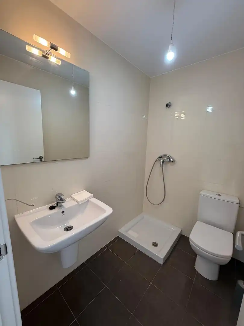 Baño de Casa adosada en venta en Lugo con Calefacción y Jardín privado