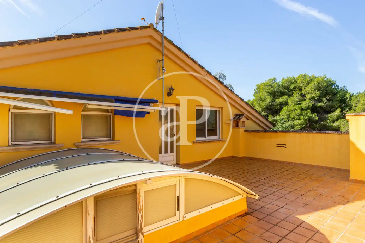 Exterior view of Houses for sale in Serra  with Air Conditioner, Heating and Private garden