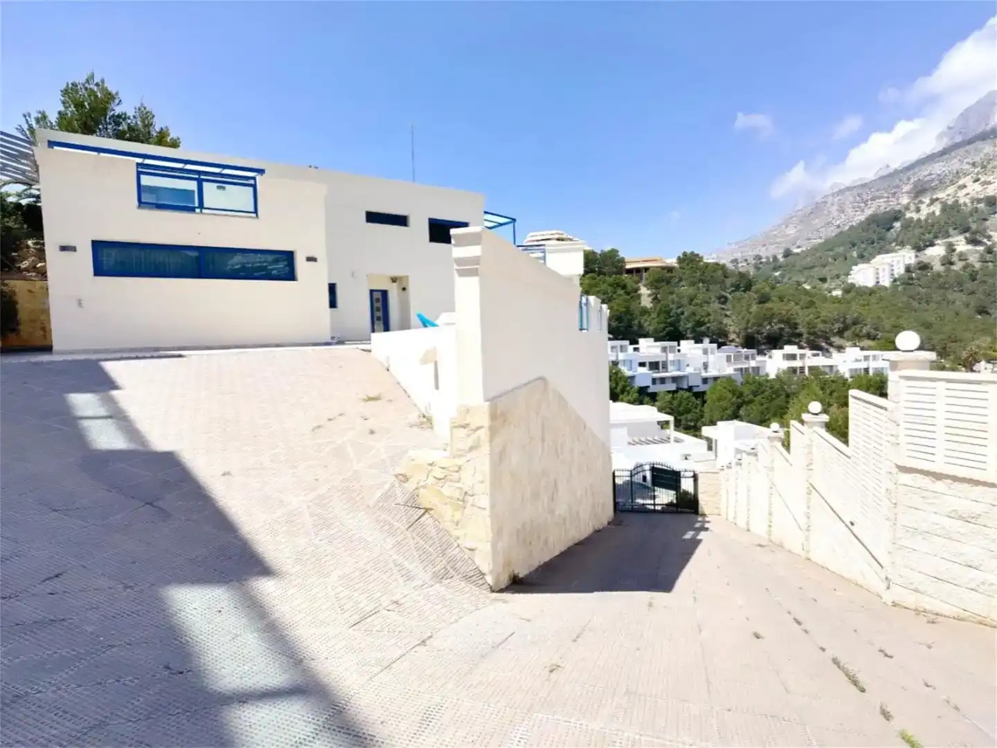 Außenansicht von Einfamilien-Reihenhaus zum Verkauf in Altea mit Klimaanlage, Schwimmbad und Balkon