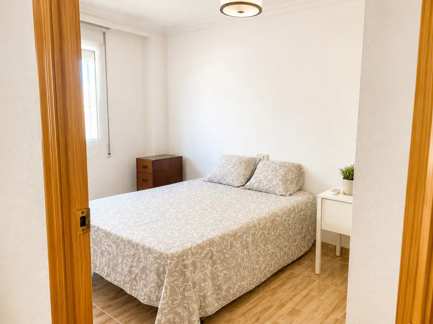 Apartamento con terraza en alquiler en Calle San Eugenio, imagen 4
