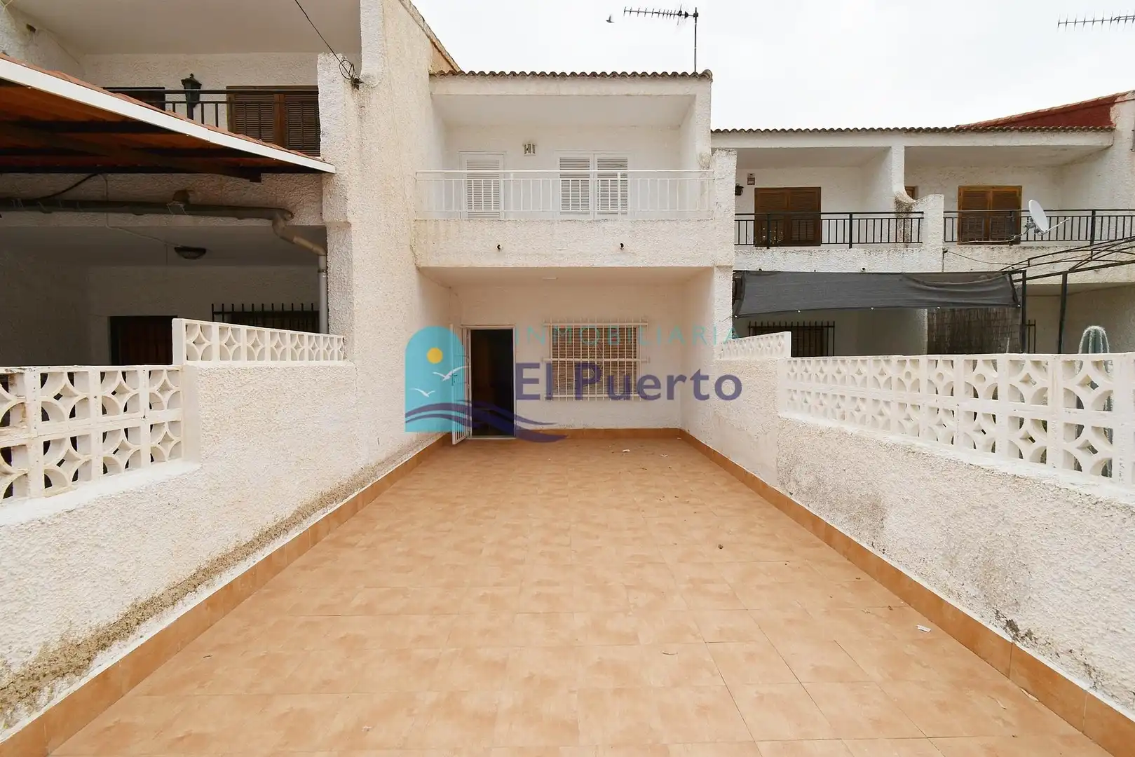 Vista exterior de Dúplex en venta en Mazarrón con Terraza, Trastero y Amueblado