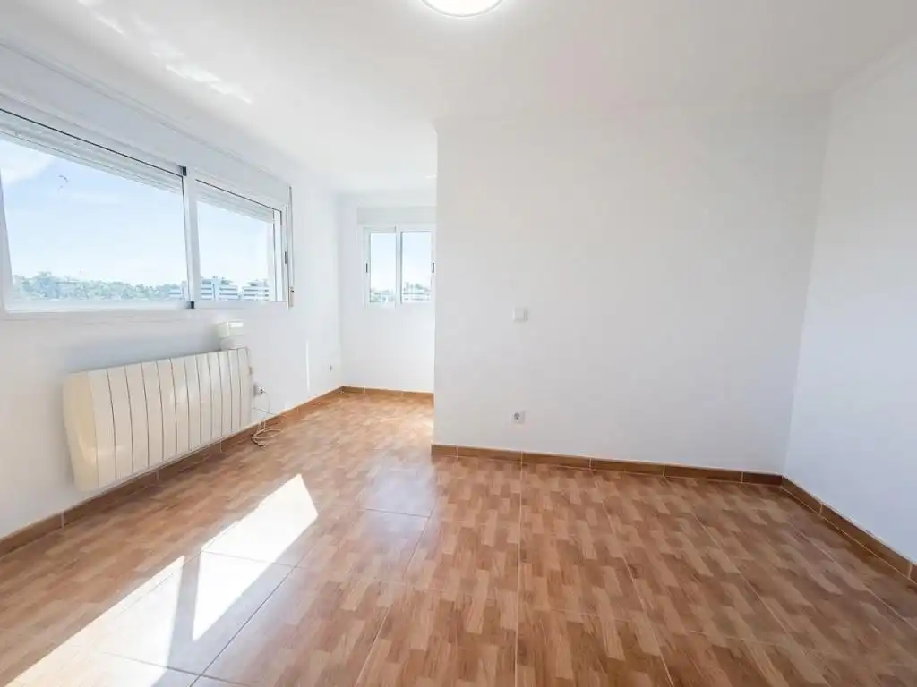 Dormitori de Casa o xalet en venda en Torremolinos amb Aire condicionat, Calefacció i Jardí privat