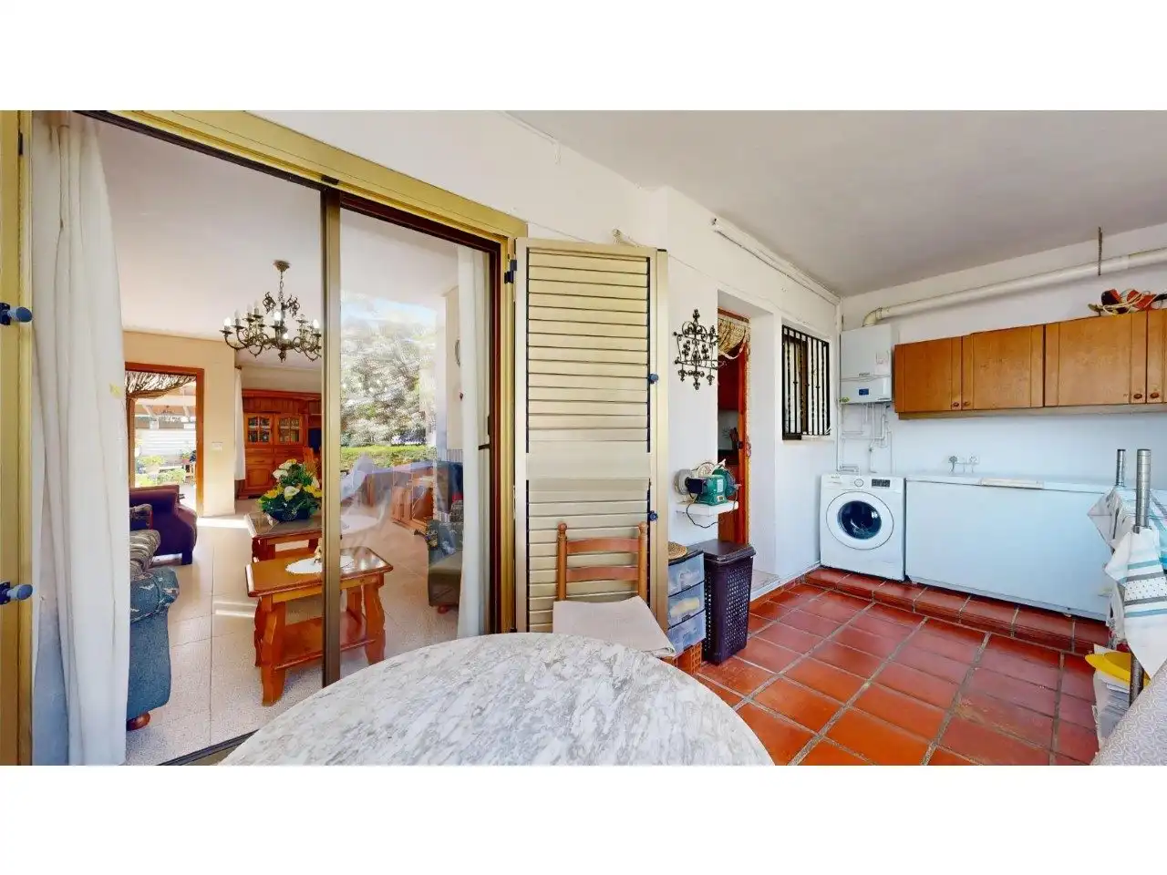 Vista exterior de Casa adosada en venta en Torrent con Aire acondicionado, Calefacción y Jardín privado