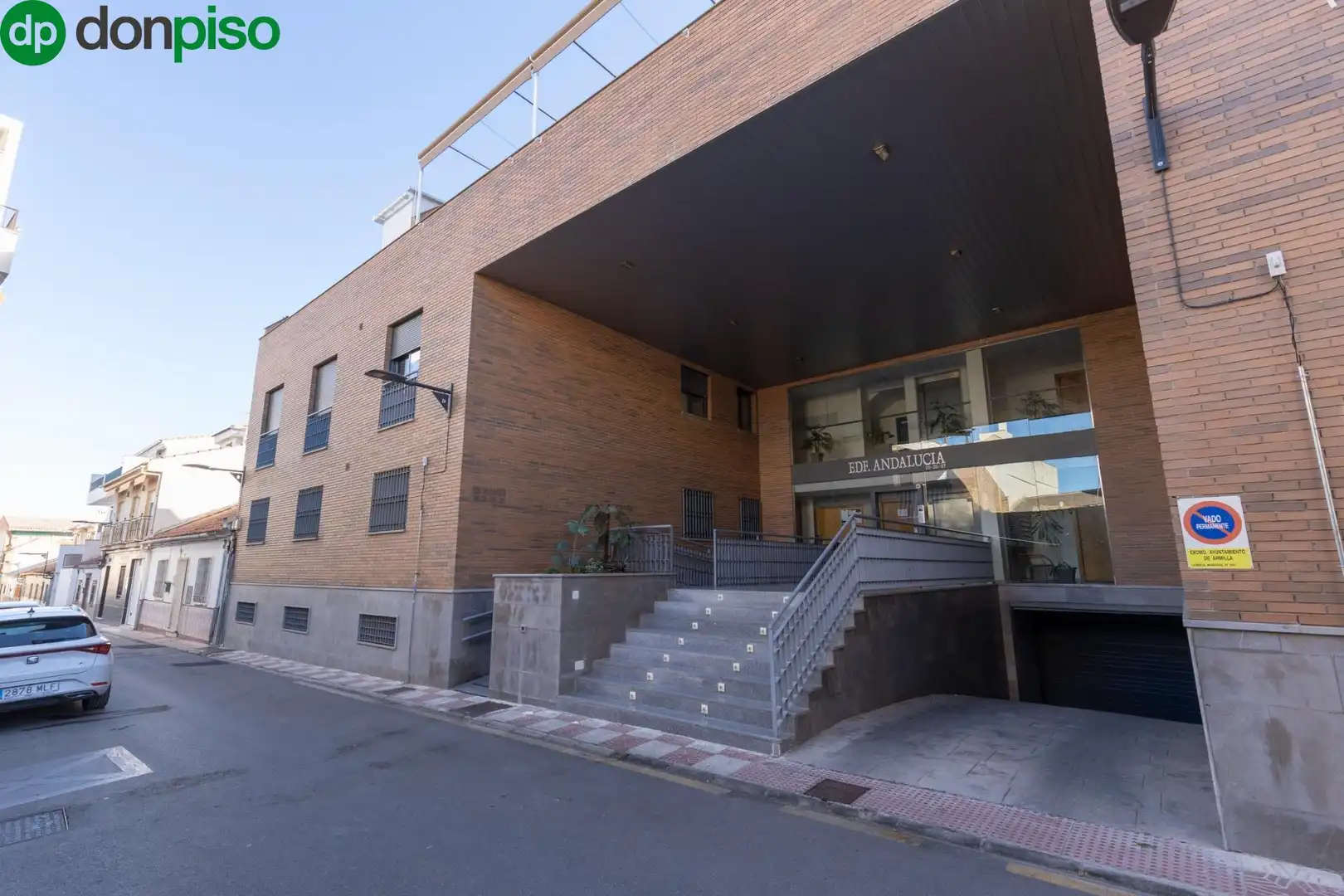 Außenansicht von Dachboden zum Verkauf in Armilla mit Klimaanlage, Terrasse und Abstellraum