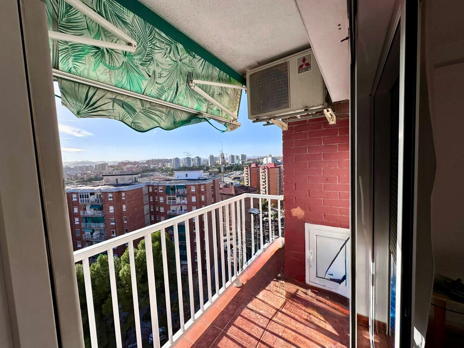 Terrassa de Pis en venda en L'Hospitalet de Llobregat amb Balcó