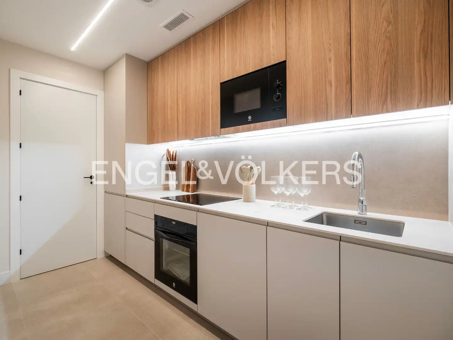 Küche von Wohnung zur Miete in Madrid mit Klimaanlage, Heizung und Terrasse