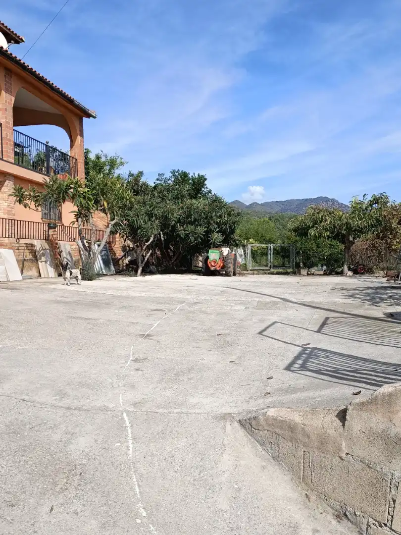 Parking of Houses for sale in Castellnovo  with Terrace, Swimming Pool and Furnished
