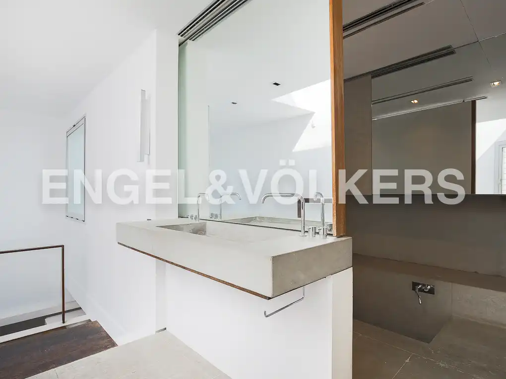 Badezimmer von Dachboden zur Miete in Valencia mit Klimaanlage, Heizung und Terrasse