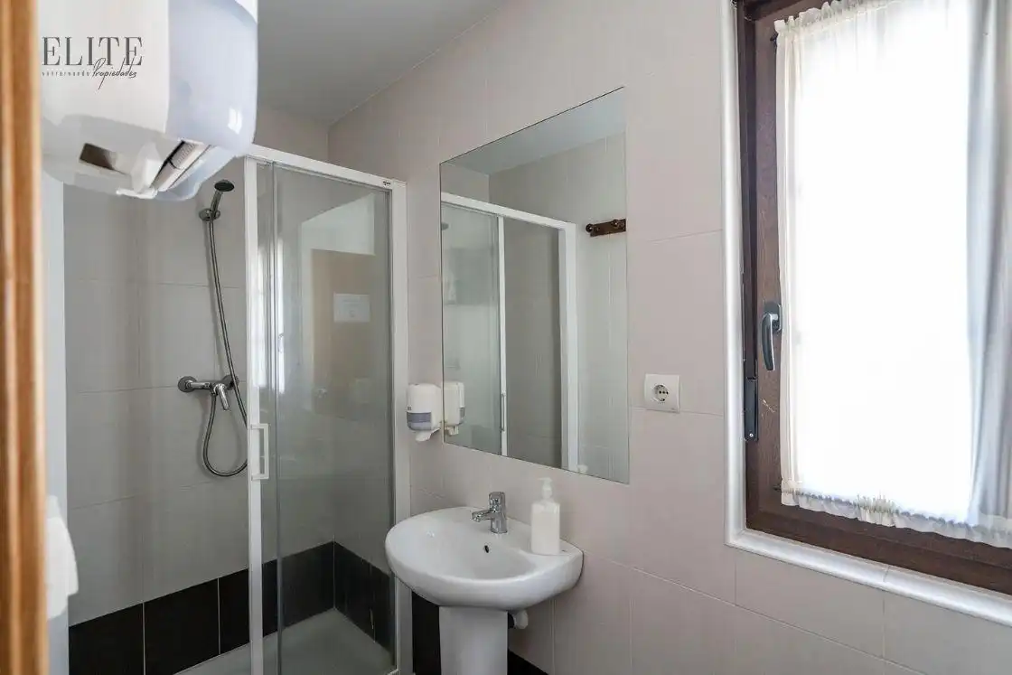 Bathroom of Houses for sale in Vega de Liébana  with Heating, Private garden and Terrace