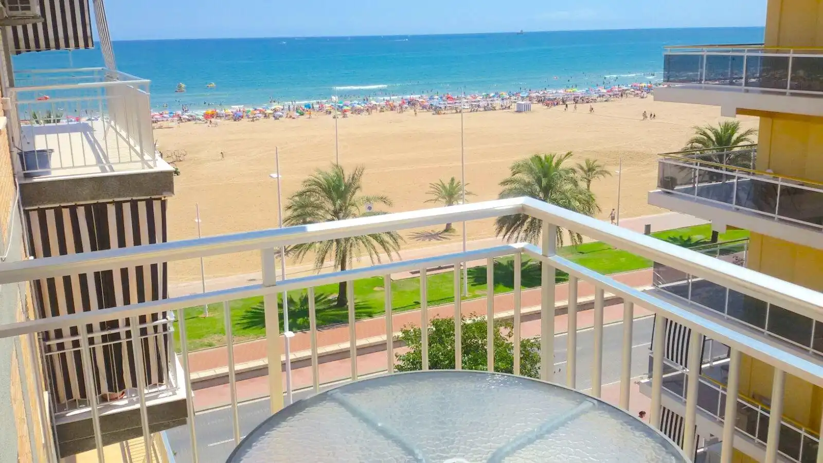 Habitación de Apartamento en venta en Gandia con Terraza y Balcón