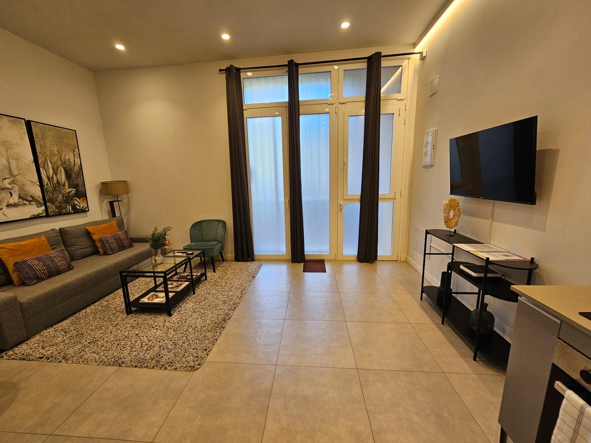 Living room of Apartment for sale in  Madrid Capital  with Private garden, Terrace and Balcony