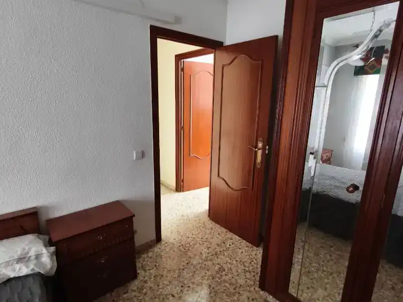 Habitación de Piso para compartir en Las Trescientas - San Francisco - Ciudad Vergel  