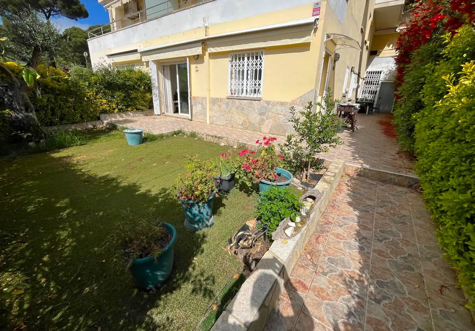 Jardín de Planta baja en venta en Castell d'Aro, Platja d'Aro i s'Agaró con Aire acondicionado, Jardín privado y Terraza
