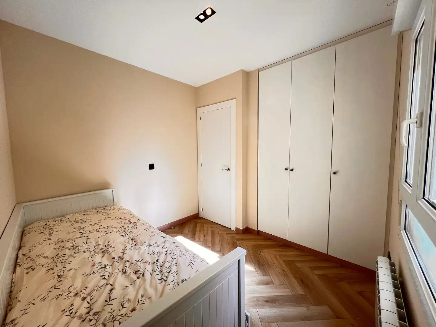 Dormitori de Dúplex en venda en Burgos amb Calefacció, Parquet i Traster