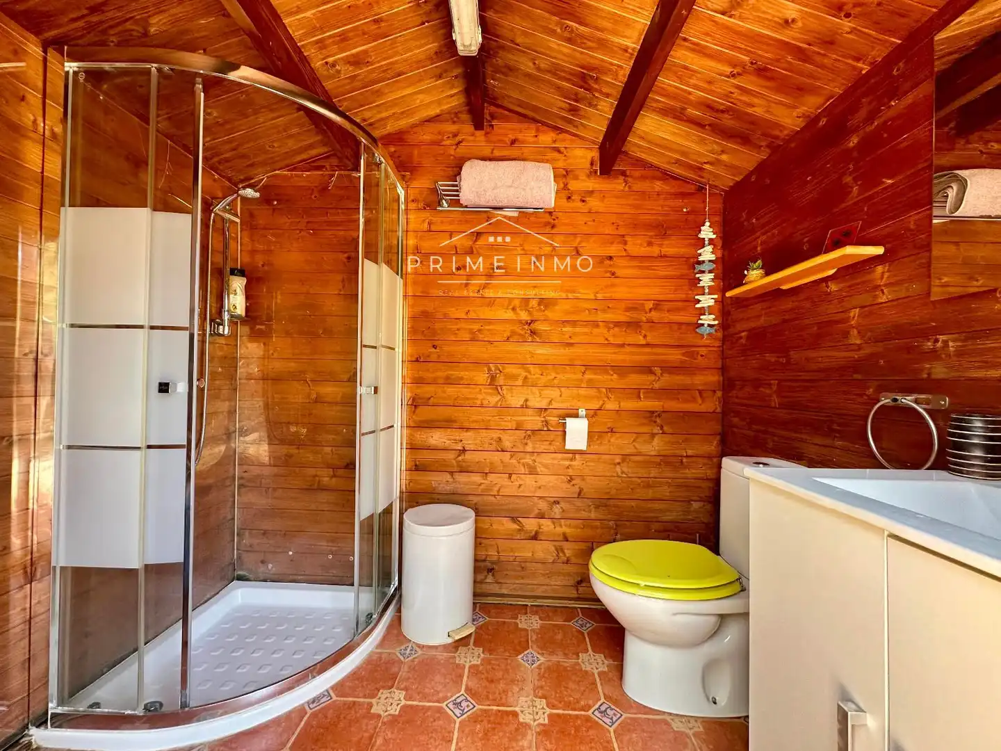 Baño de Finca rústica en venta en Camarles con Calefacción, Terraza y Trastero
