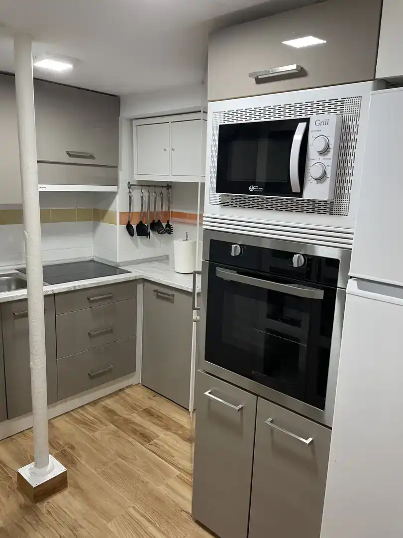 Cocina de Piso de alquiler en Constantina con Aire acondicionado, Parquet y Amueblado