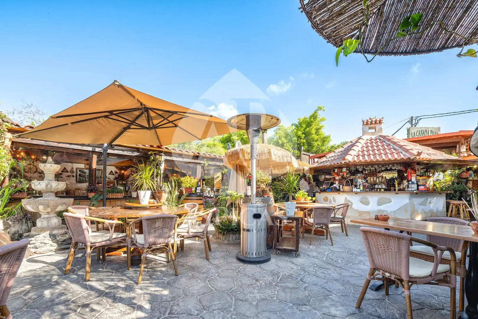 Commercial properties for sale in Montaña - La Data