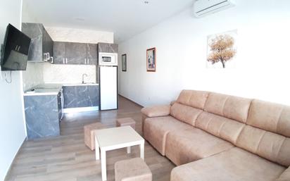 Sala d'estar de Pis en venda en Mijas amb Aire condicionat