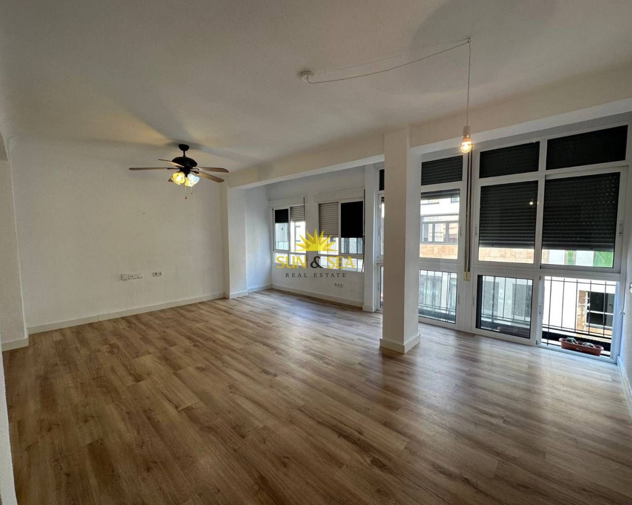 Living room of Flat to rent in Cartagena  with Heating and Parquet flooring