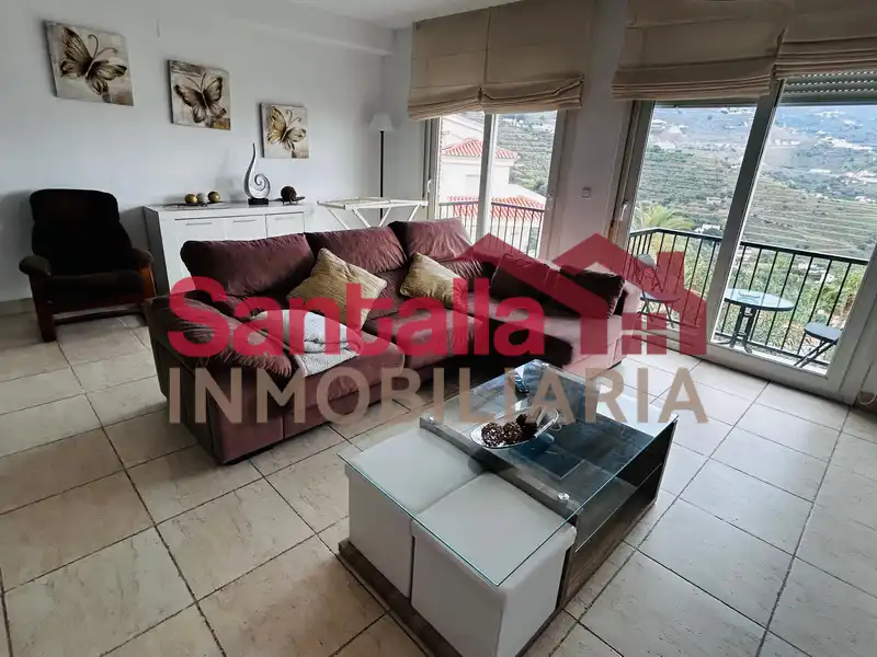 Sala de estar de Casa adosada en venta en Almuñécar con Terraza y Piscina comunitaria
