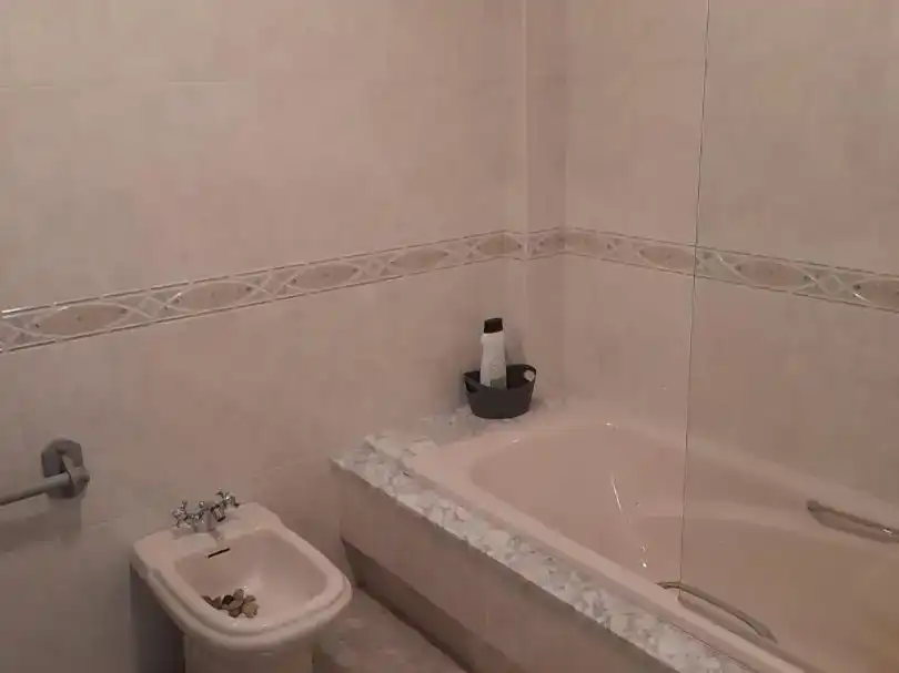 Badezimmer von Wohnung zur Miete in Vilagarcía de Arousa mit Möbliert und Balkon