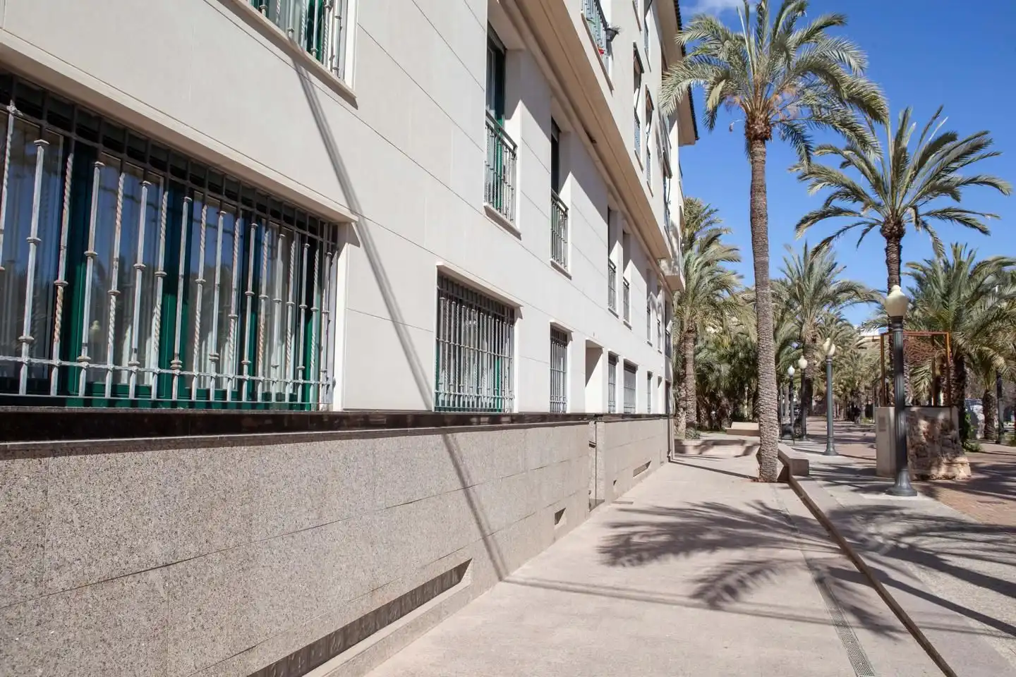 Vista exterior de Piso en venta en Elche / Elx con Aire acondicionado, Calefacción y Parquet