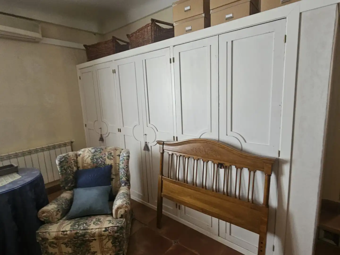 Habitación de Casa adosada en venta en Driebes con Calefacción, Jardín privado y Terraza