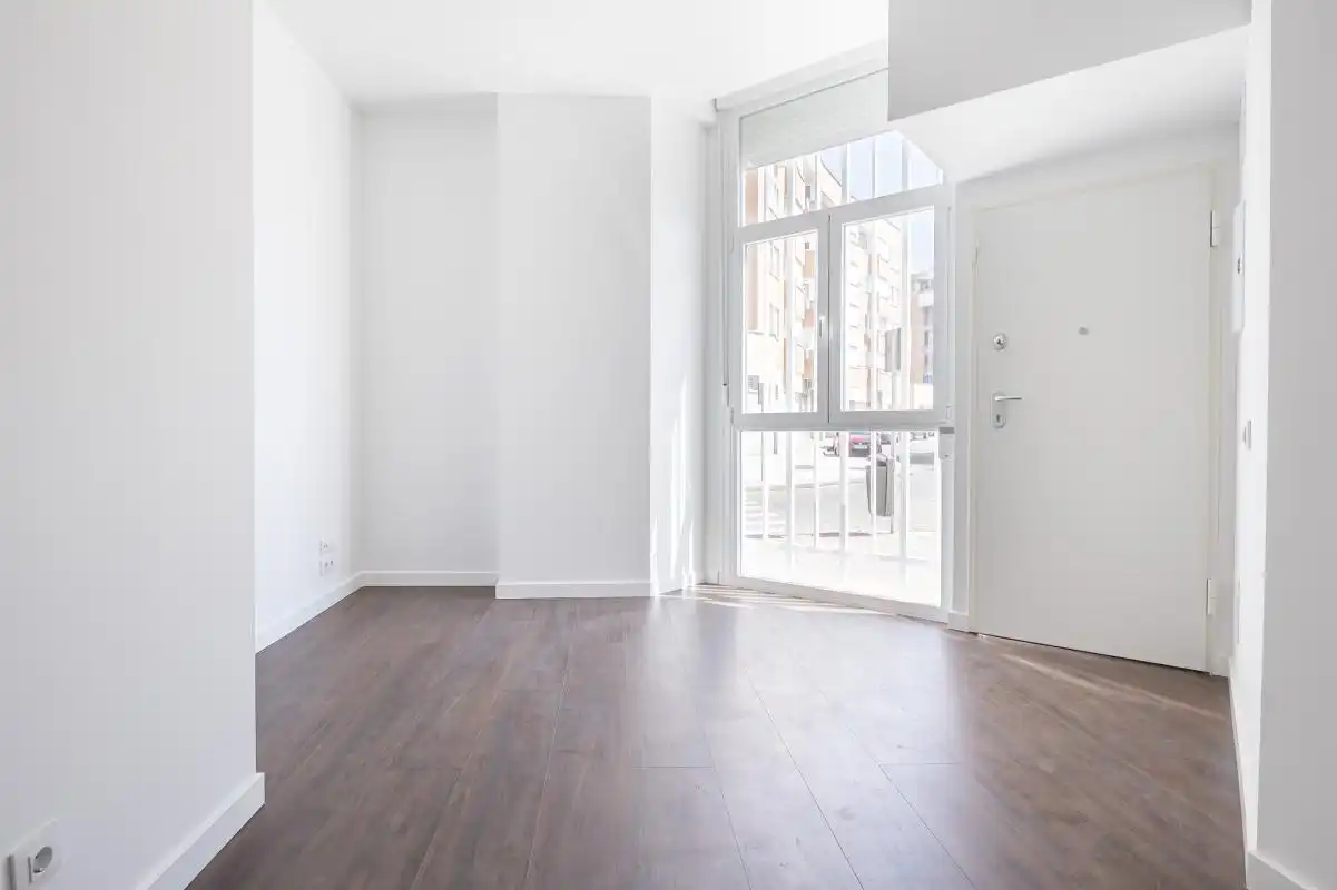 Ground floor for sale in Madrid  with Air Conditioner and Heating