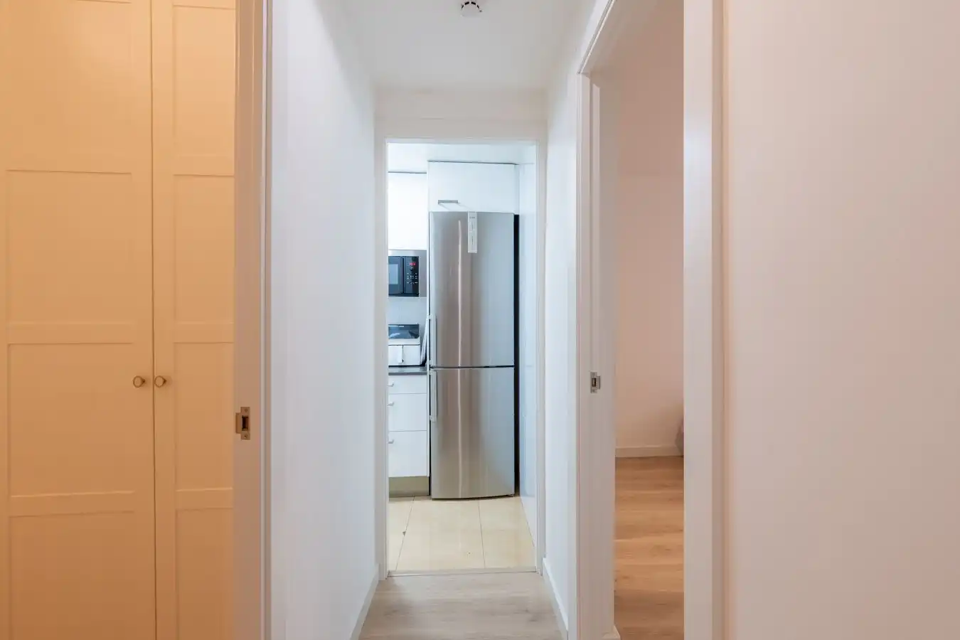 Wohnung zum Verkauf in Barcelona mit Klimaanlage, Heizung und Möbliert