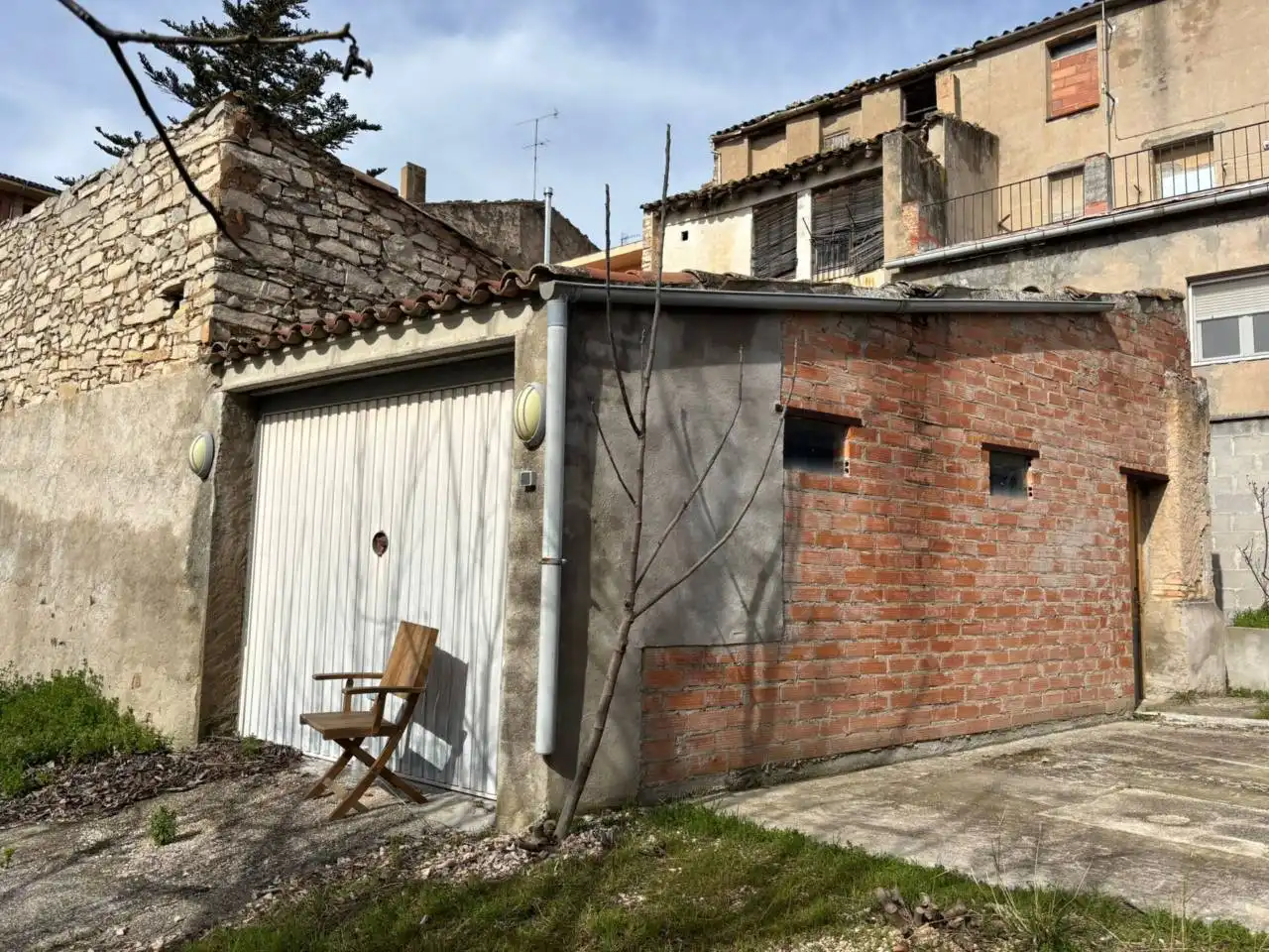 Vista exterior de Pis en venda en Santa Coloma de Queralt amb Jardí privat