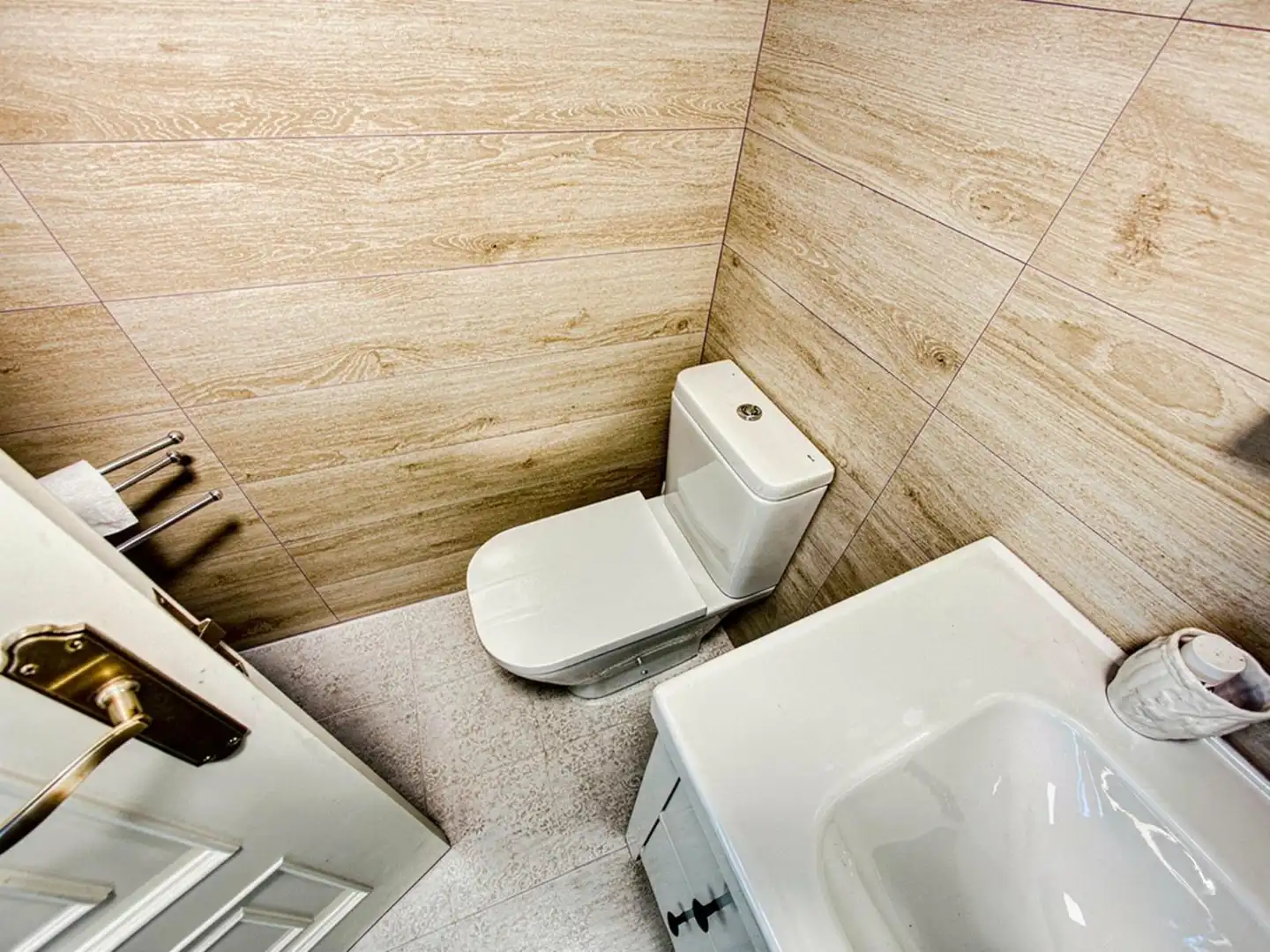 Baño de Casa adosada en venta en San Andrés del Rabanedo con Calefacción, Jardín privado y Parquet