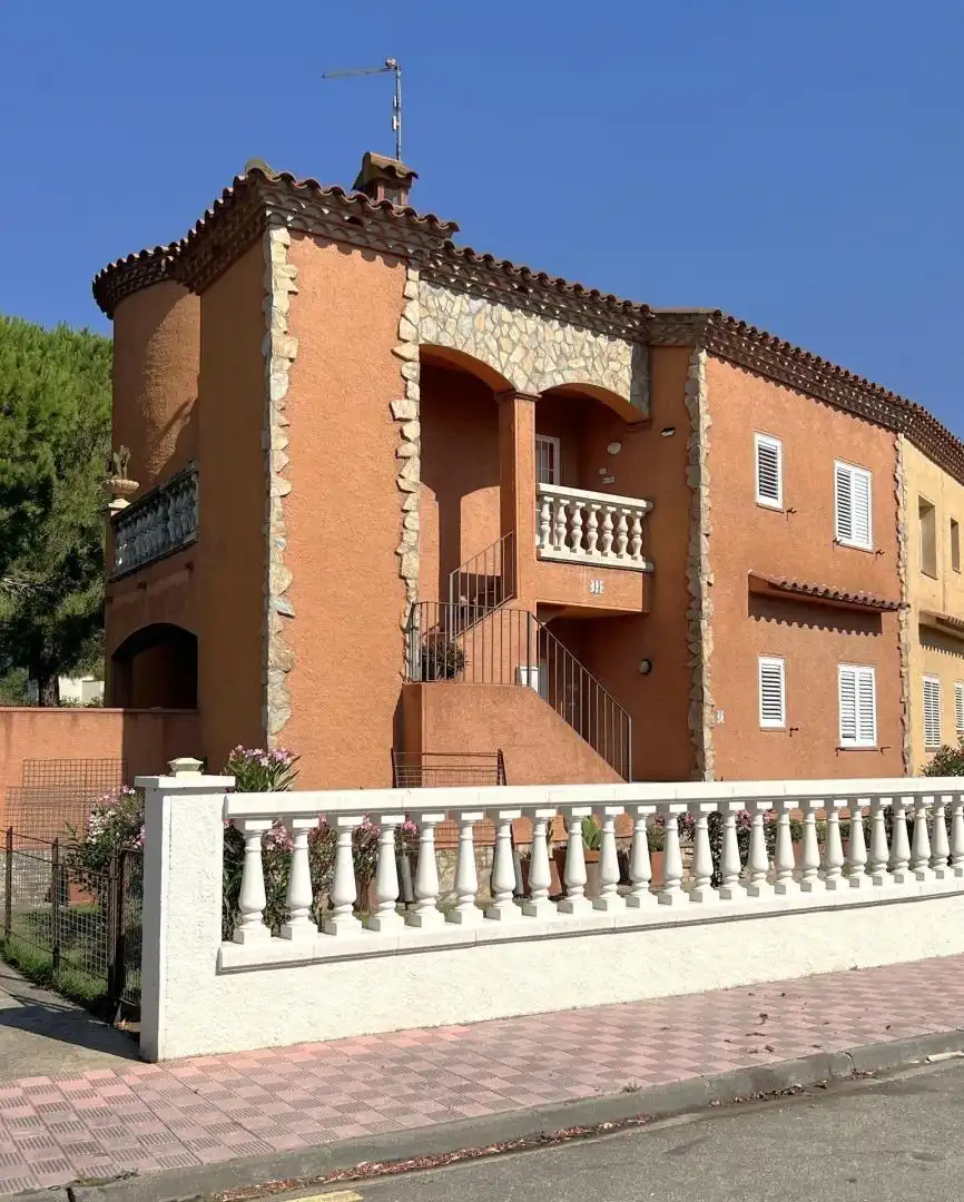 Vivienda con terraza en venta en Carrer ROSES 43, imagen 8